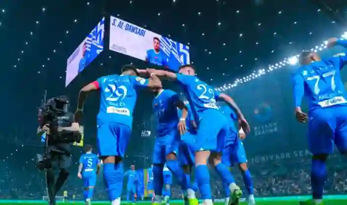 انقلاب في دوري روشن والتعاون يلاحق الهلال 