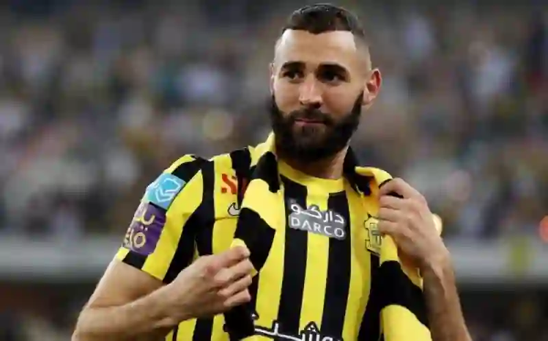 بنزيما يكشف تفاصيل رحيله الصعب عن الاتحاد 