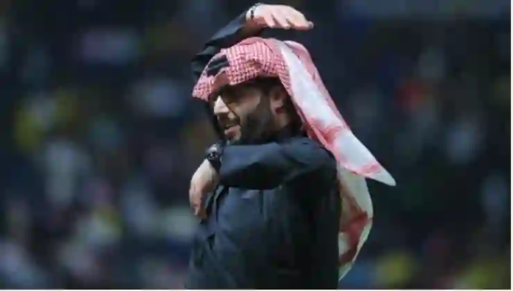 تركي ال الشيخ يفجر مفاجأة عن مواجهة النصر والمريا الأسباني 